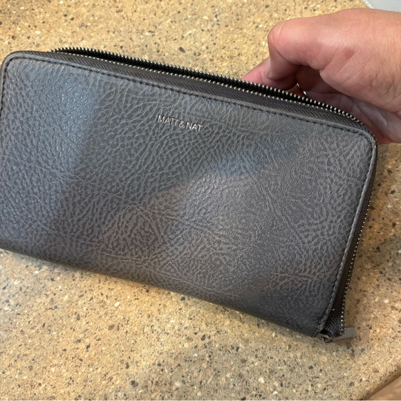 Matt & Nat Gray Zip-Around Wallet - Picture 4 of 4